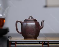 泉眼無聲惜細(xì)流，樹蔭照水愛晴柔。