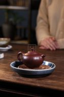 《宮燈》宜興紫砂壺名師實(shí)力派名家手工紫朱泥金絲西施泡茶壺