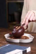 《宮燈》宜興紫砂壺名師實(shí)力派名家手工紫朱泥金絲西施泡茶壺