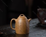 秦權(quán)壺